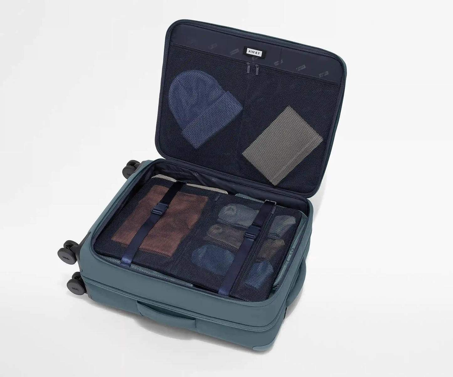 Softside Medium in Coast Blue
