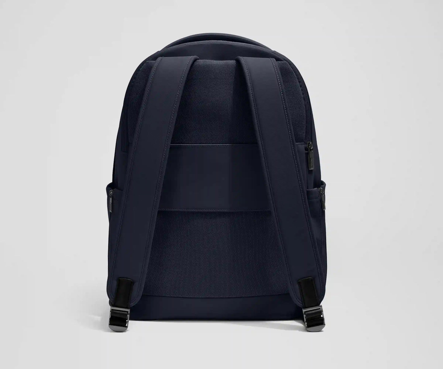 The Commuter Backpack in Navy Blue