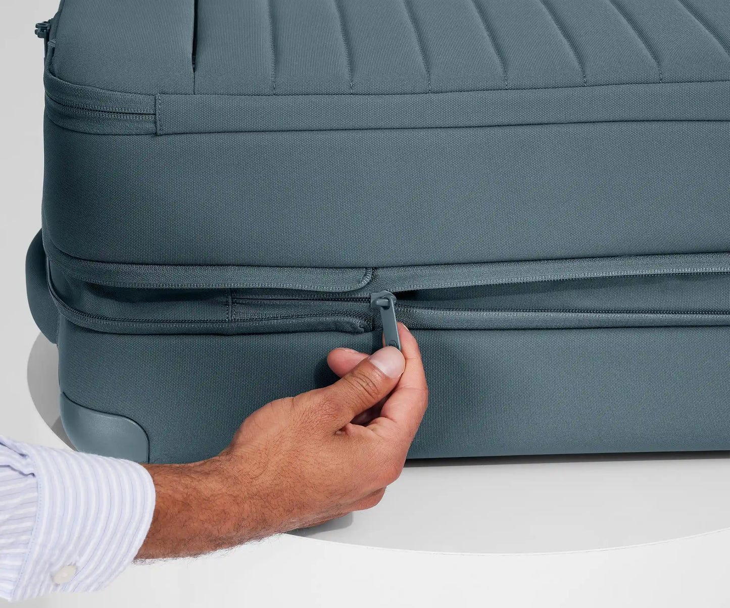 Softside Medium in Coast Blue
