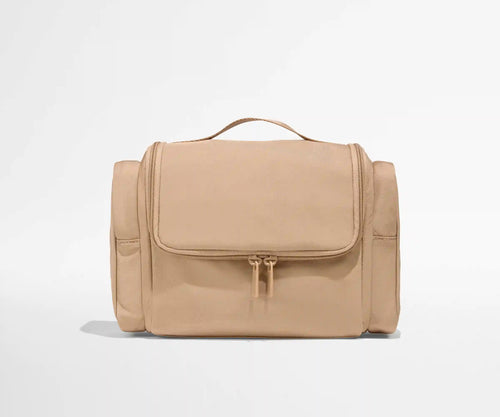 Featherlight Hanging Travel Vanity in Camel Brown