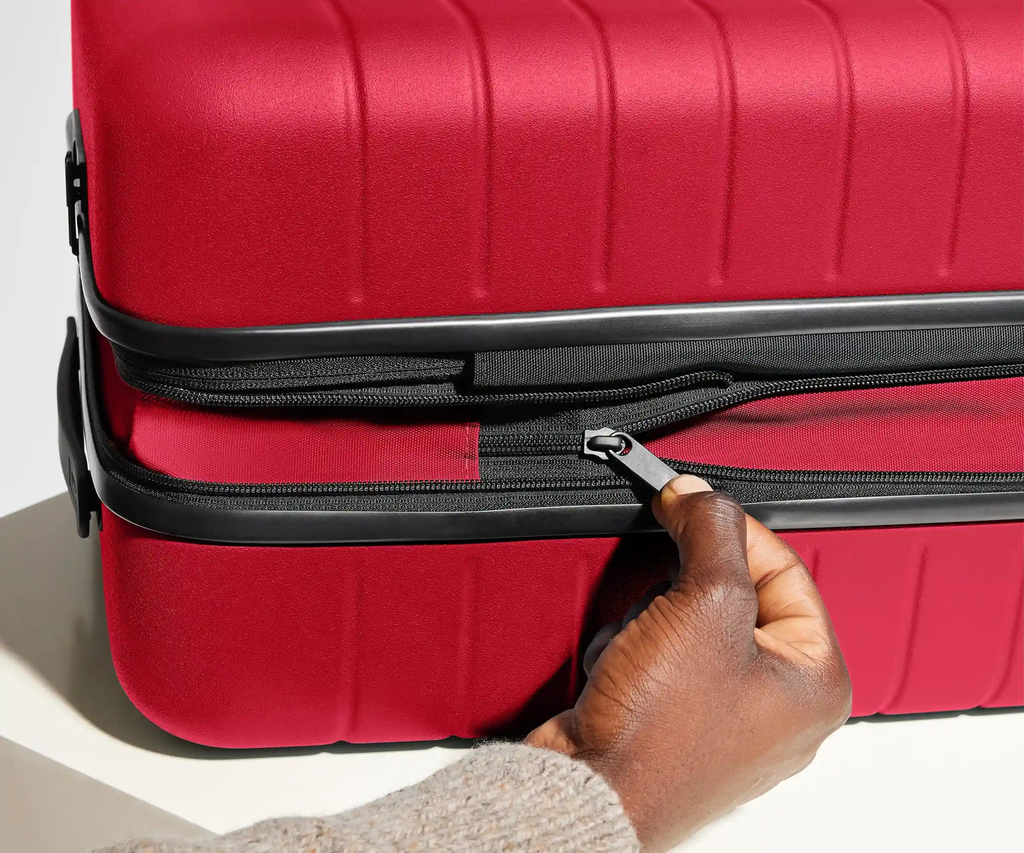 The Medium Flex in Cherry Red